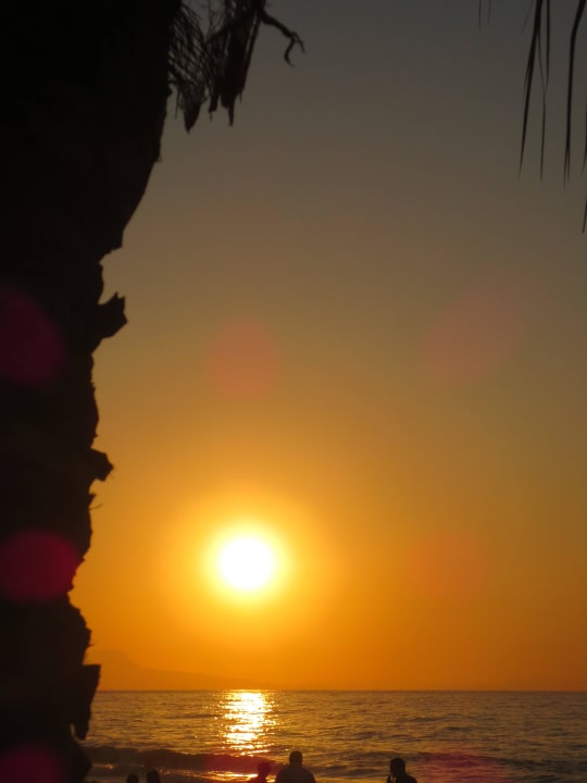 Sonnenuntergang in der Bar Pearl Beach