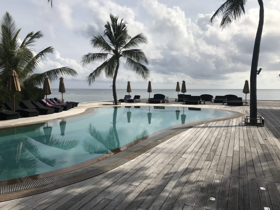 Pool Kuredu Island Resort & Spa