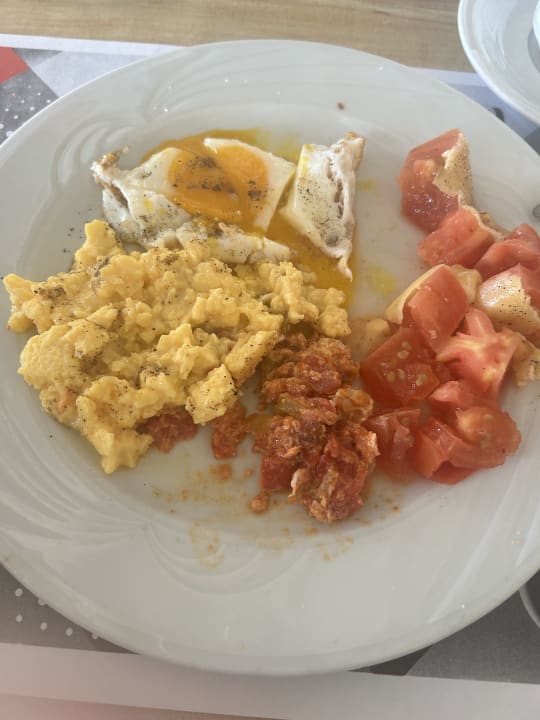 Gastro Saturn Palace Resort Hotel