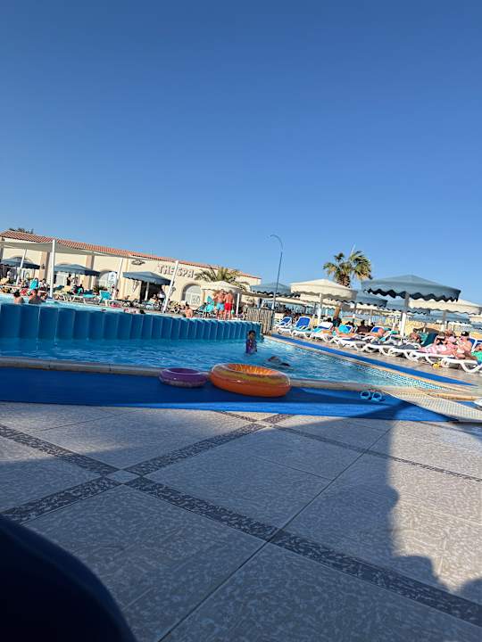 Pool Aladdin Beach Resort