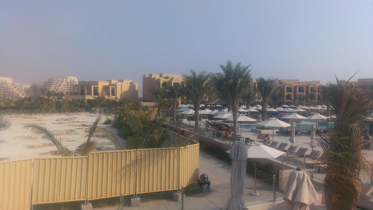 Schlimmer Ausblick DoubleTree by Hilton Resort & Spa Marjan Island