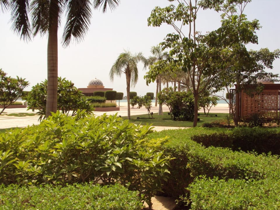 Ausblick Coral Zimmer auf Niveau 1 seitlich zum Meer Emirates Palace Mandarin Oriental