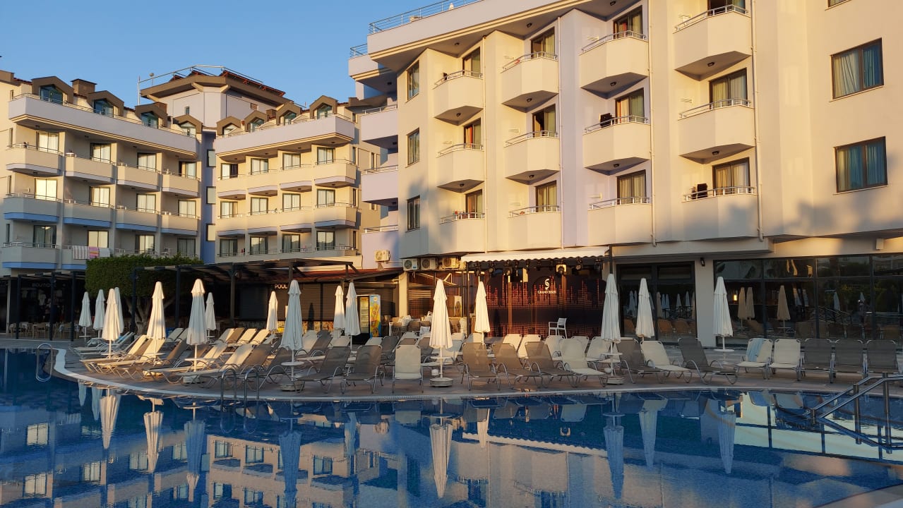 Pool Grand Seker Hotel