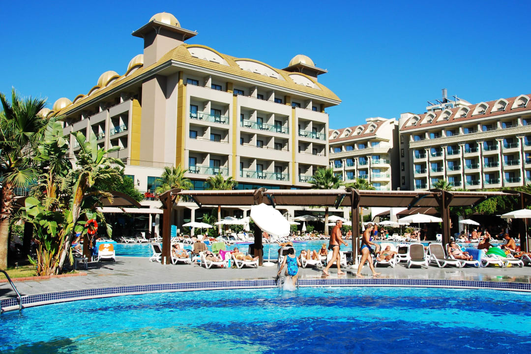 Pool und Hotel Aydinbey Kings Palace & Spa