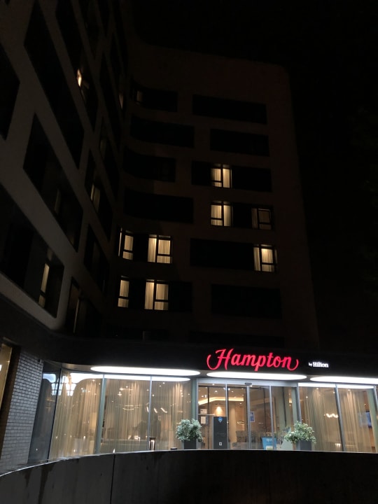 Außenansicht Hampton By Hilton Frankfurt Airport