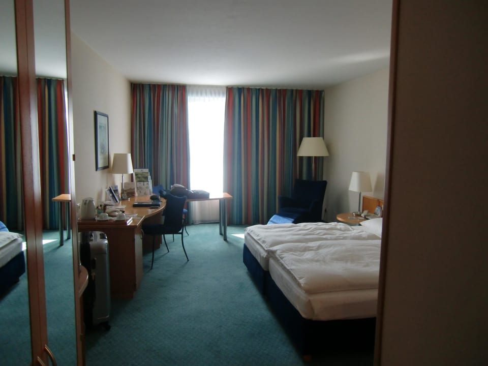 Blick ins Zimmer Maritim Hotel Frankfurt
