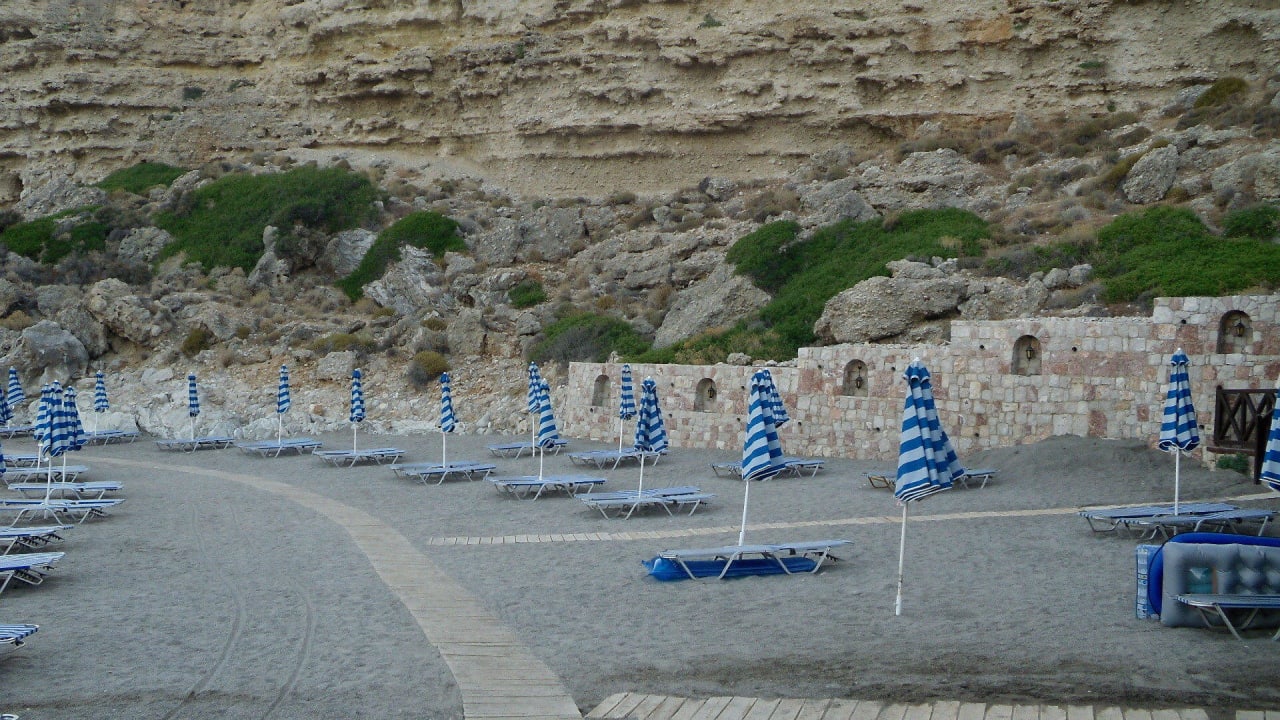 ...am Abend der Hotelstrand Hotel Kalithea Horizon Royal