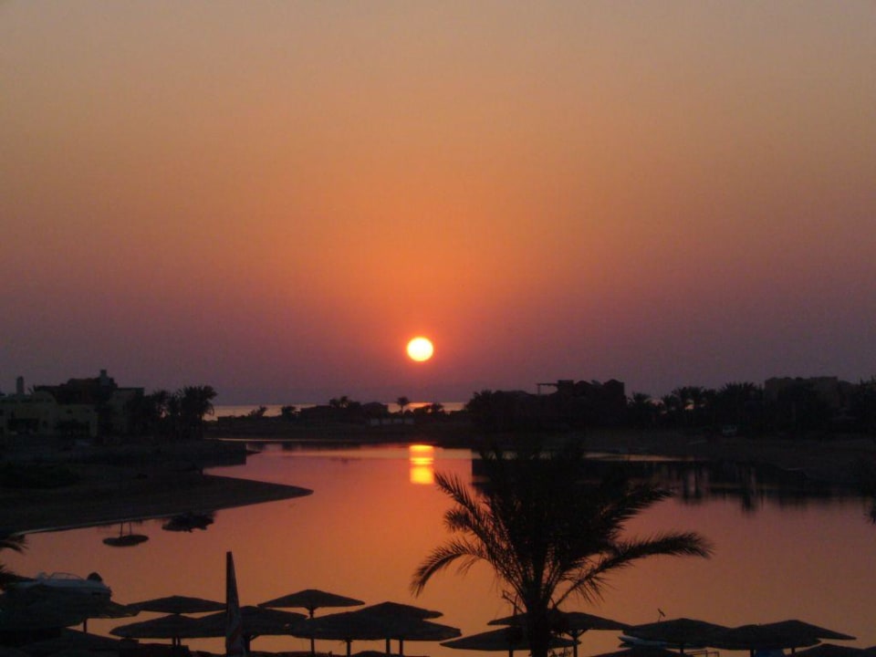 Sonnenaufgang an der Lagune Three Corners Rihana Resort Deluxe