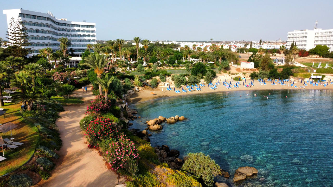 Außenansicht Crystal Springs Beach Hotel