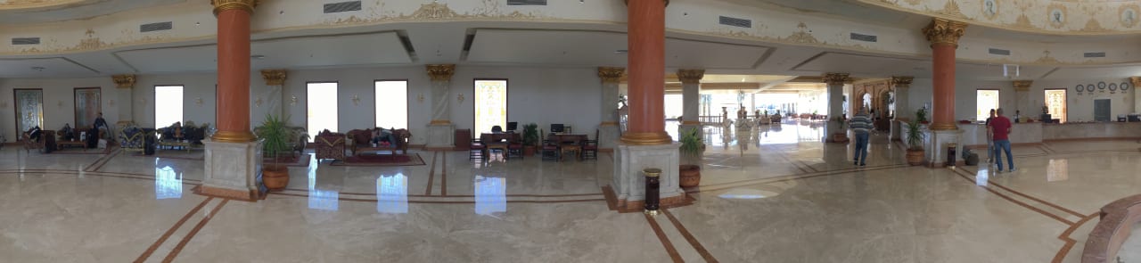 Lobby Hotel Titanic Palace
