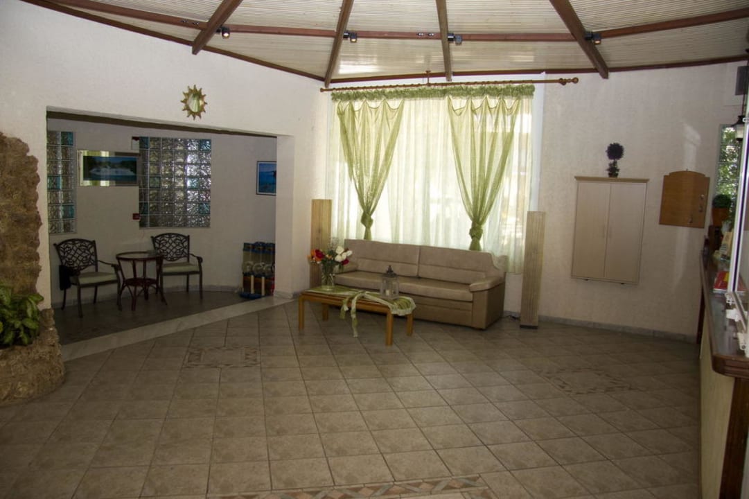 Die Lobby vom Hotel Hotel Golden Sand