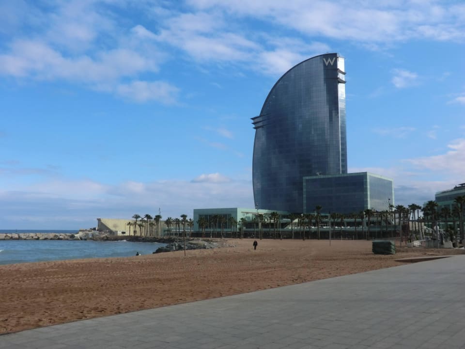 "Blick vom Strand auf das Hotel" W Barcelona Hotel ...