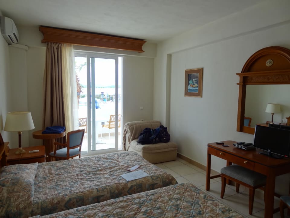 Schlafzimmer Sandy Beach Resort