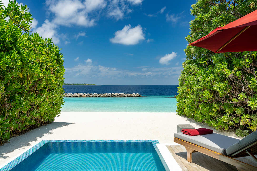 Pool Dhigali Maldives