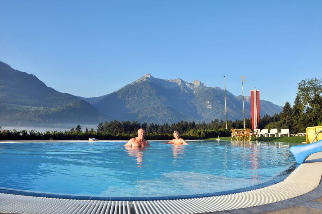 Außenpool am Morgen Hotel Glocknerhof