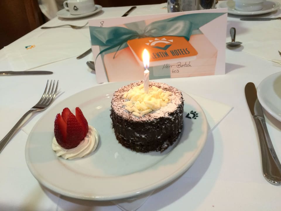 Mein Geburtstags-Kuchen vom Hotel Valentin Grand Park Suite Hotel