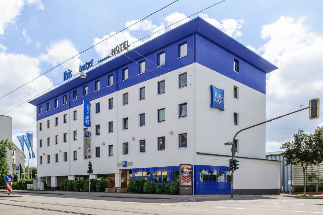 Fassade2 ibis budget Hotel Saarbrücken Ost