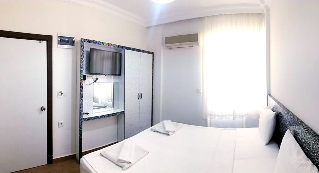 Zimmer Lavin Garden Hotel