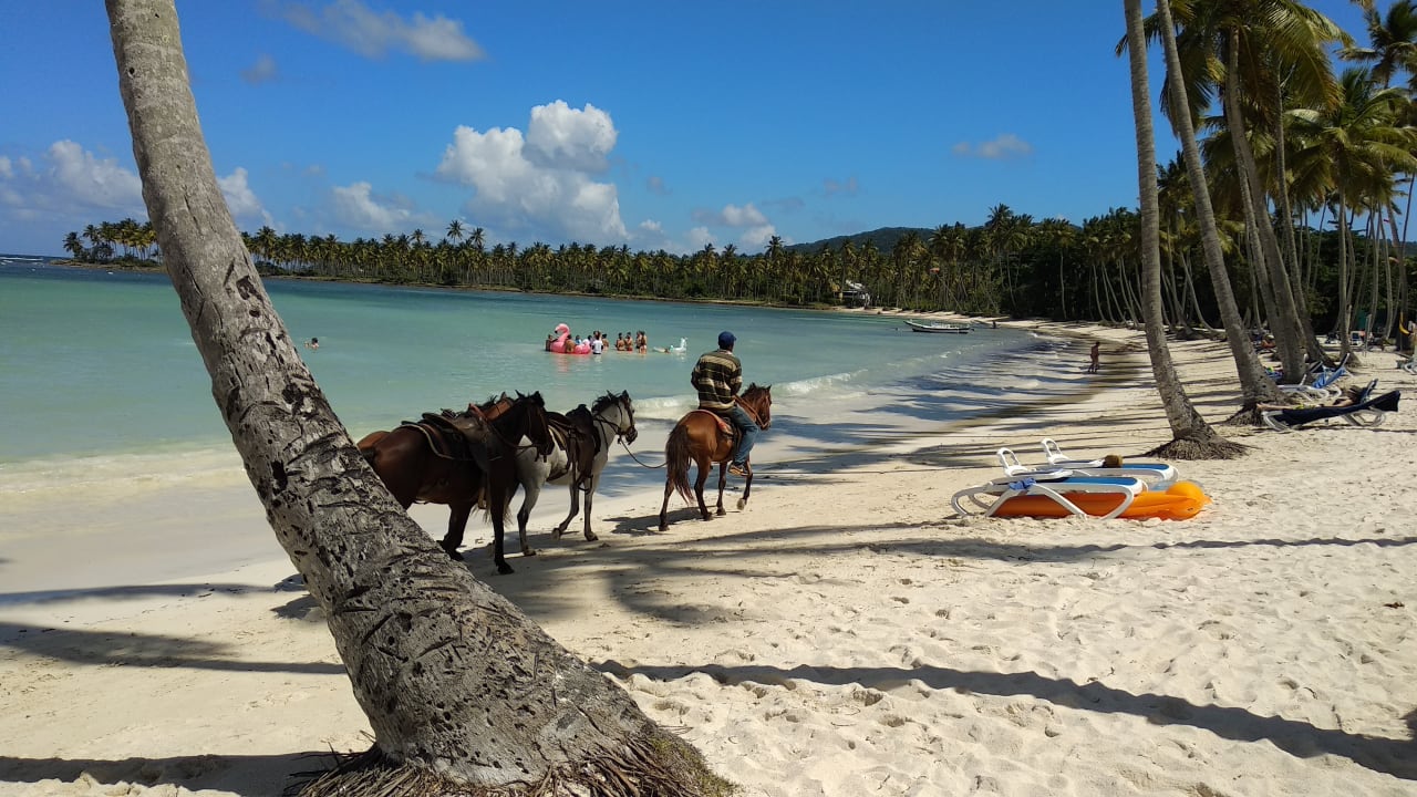 Strand Wyndham Alltra Samana