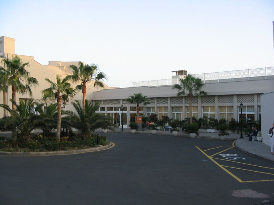 Hoteleingang Hotel Riu Vistamar