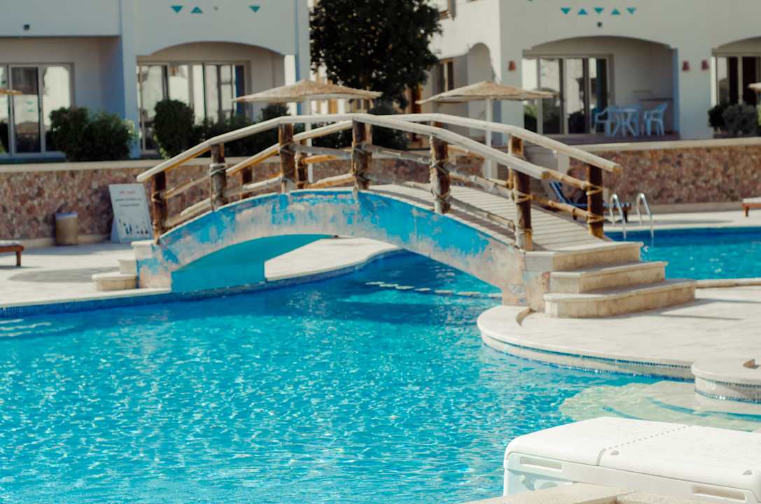 Pool Sharks Bay Resort Aqua Park & Diving Center