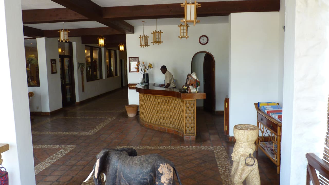 Rezeption Hotel Pinewood Beach Resort & Spa