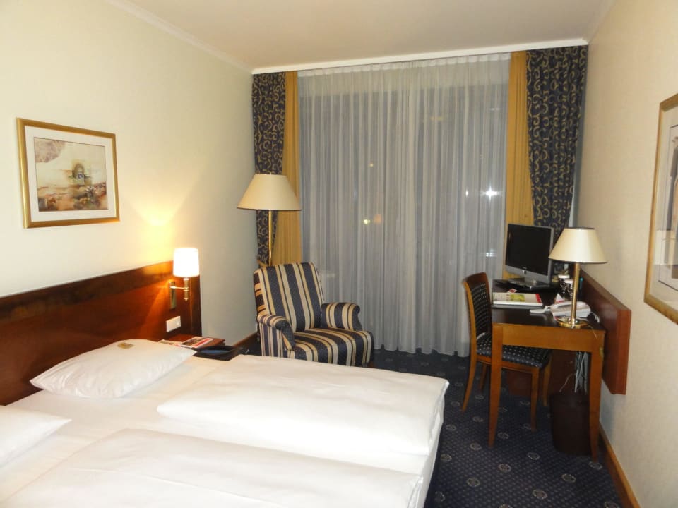 Standardzimmer 1. Stock HYPERION Hotel Berlin