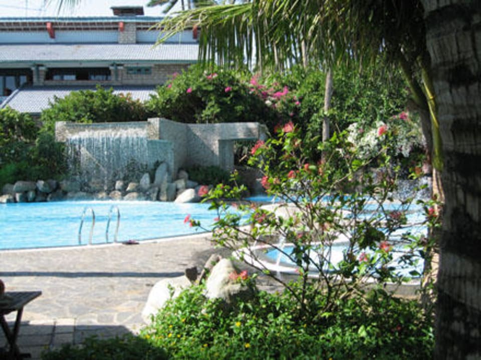 Pool Hoang Ngoc Beach Resort