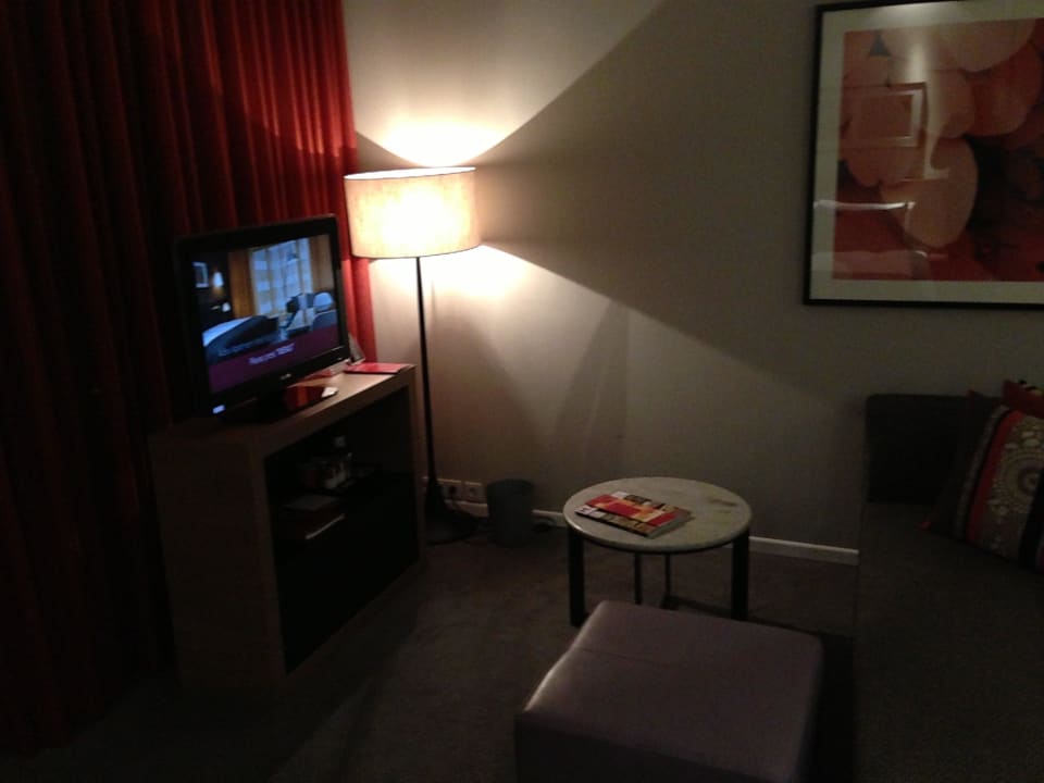 Standard-DZ Wohnbereich Adina Apartment Hotel Frankfurt Neue Oper