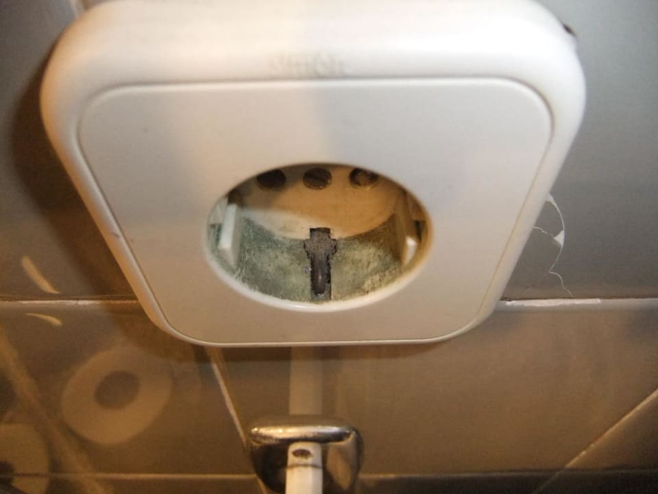 Steckdose im Badezimmer Hotel Vibra Beverly Playa