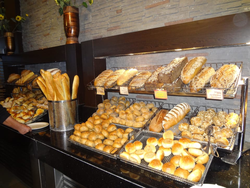 Große Auswahl an Brot Limak Lara Deluxe Hotel & Resort