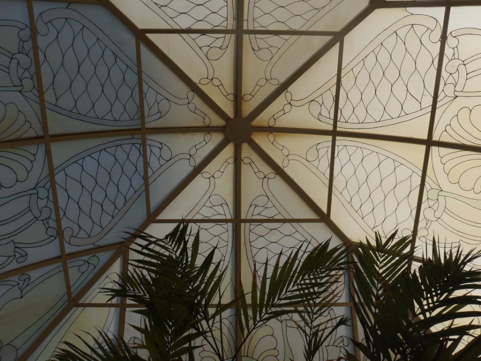 Glaskuppel Three Corners Sea Beach Resort