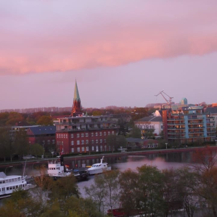 Auf die Stadt ATLANTIC Hotel Wilhelmshaven