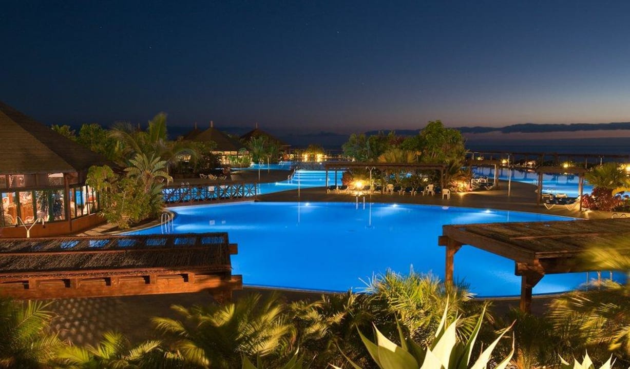 22.00 h - am Pool im Juli La Palma Princess