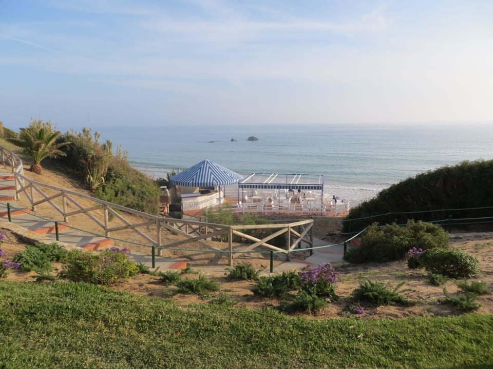 Von der Liegewiese zum Strand Hipotels Flamenco Conil