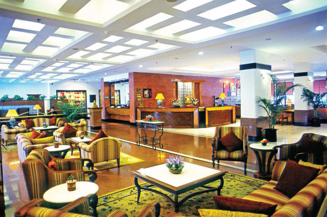 Lobby - Main Building Hotel Radisson Kathmandu