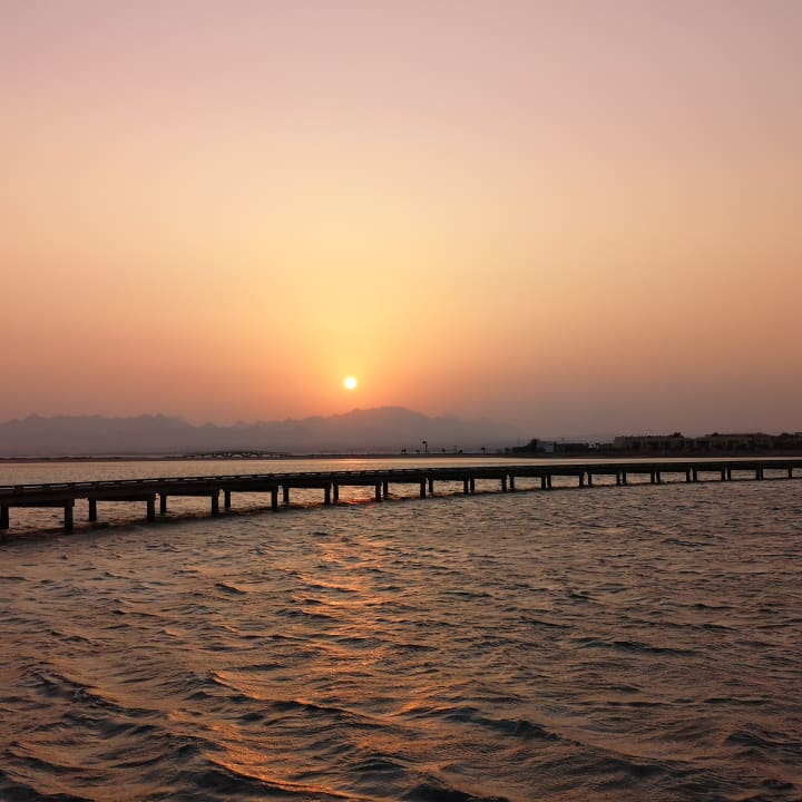 Strand The Breakers Diving & Surfing Lodge