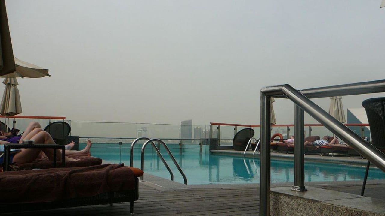 Dachpool Golden Sands Hotel Creek