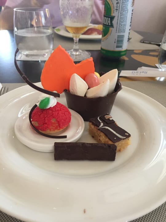 Gastro Salalah Rotana Resort