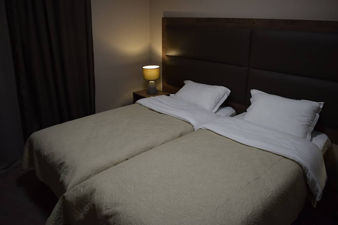 Bett mit gepolstertem Kopfteil Hotel Ponte