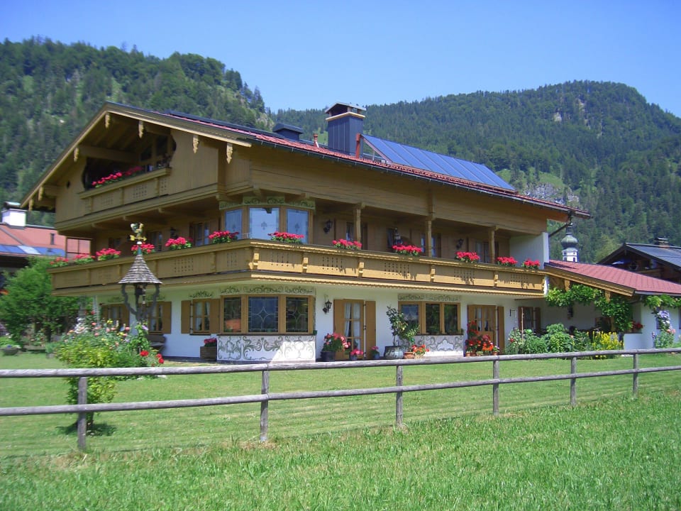 Dorfnähe-Kirchblick Landhaus Pretzner