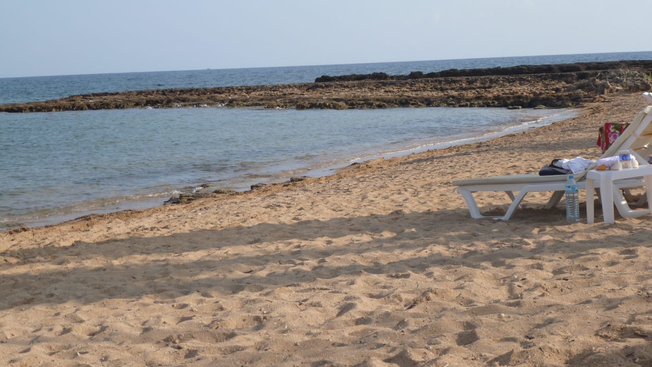 20 m Platz zur nächsten Liege.Hier hat man Ruhe Oz Hotels Incekum Beach