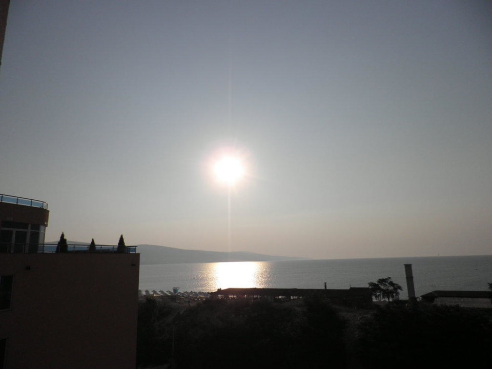 Blick von unseren Balkon bei Sonnenaufgang Sentido Neptun Beach