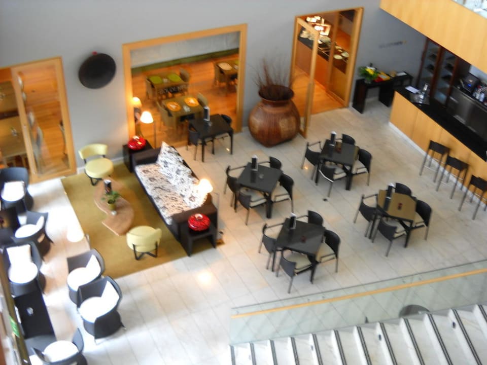 Der Barraum mit Sitzecken Hotel Golden Residence