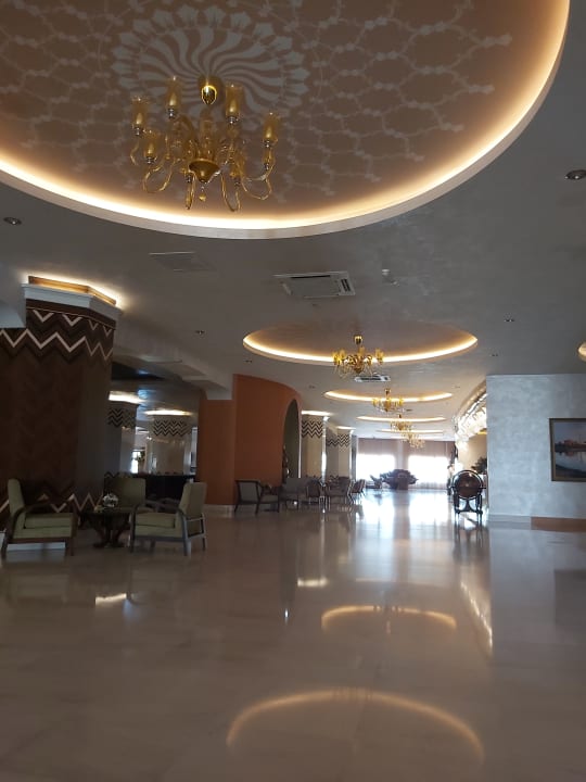 Lobby Royal Taj Mahal Hotel