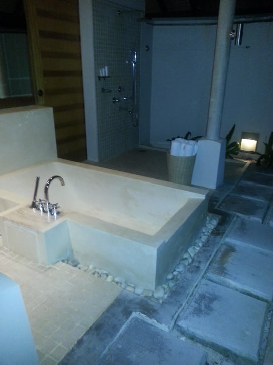 Badewanne LUX South Ari Atoll