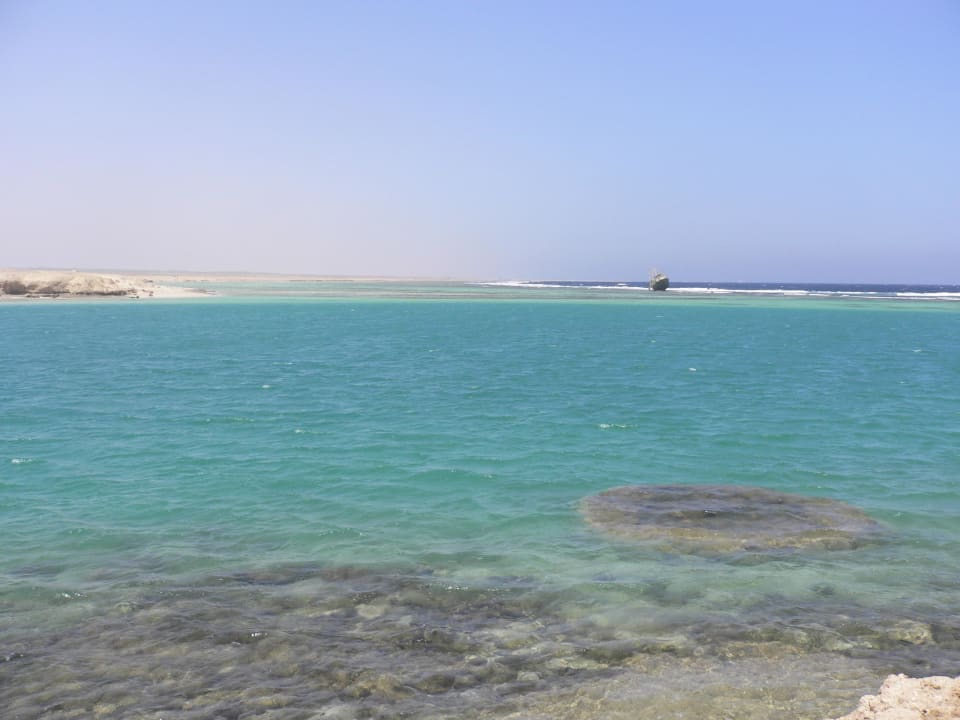 Niedaleka laguna Three Corners Sea Beach Resort