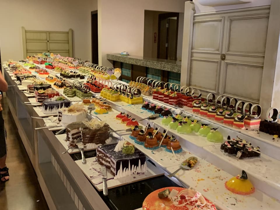 Gastro Starlight Resort Hotel