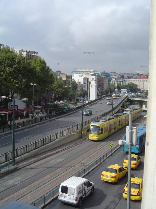 Aus den Zimmer zur Straße Sorriso Hotel