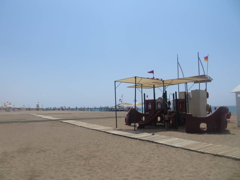 Spielplatz am Strand Hotel Delphin Diva
